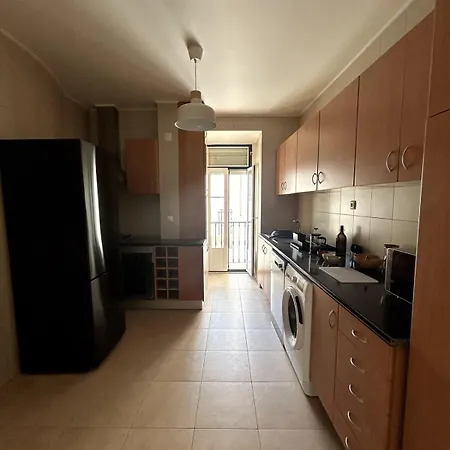 Stylish & Quite Flat In Centre - Cais Do Sodre * Лісабон