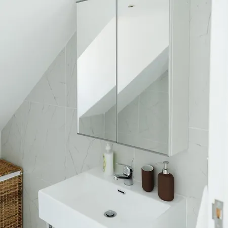 Stylish & Quite Flat In Centre - Cais Do Sodre Апартаменти Лісабон