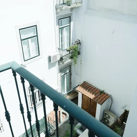 Апартаменти Stylish & Quite Flat In Centre - Cais Do Sodre *